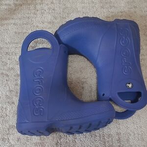CROCS Kids' Size 12 Waterproof Boot in Royal Blue